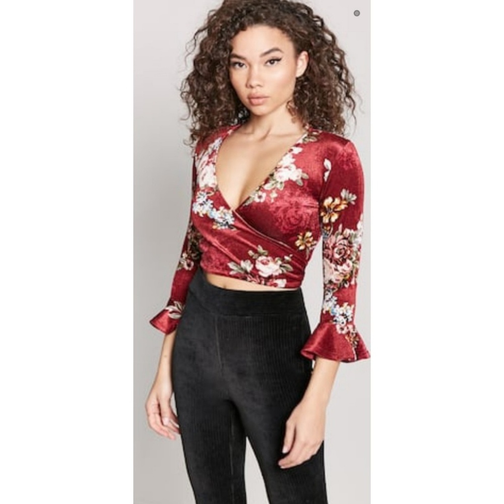 🌷Floral Burgundy Velvet Crop Top